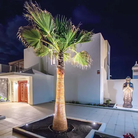 Playa Blanca Sleeps 12 Air Con Wifi Playa Blanca (Lanzarote)