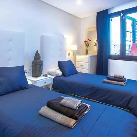 Playa Blanca Sleeps 12 Air Con Wifi Villa *