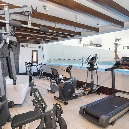 فيلة Playa Blanca Sleeps 12 Air Con Wifi بلايا بلانكا